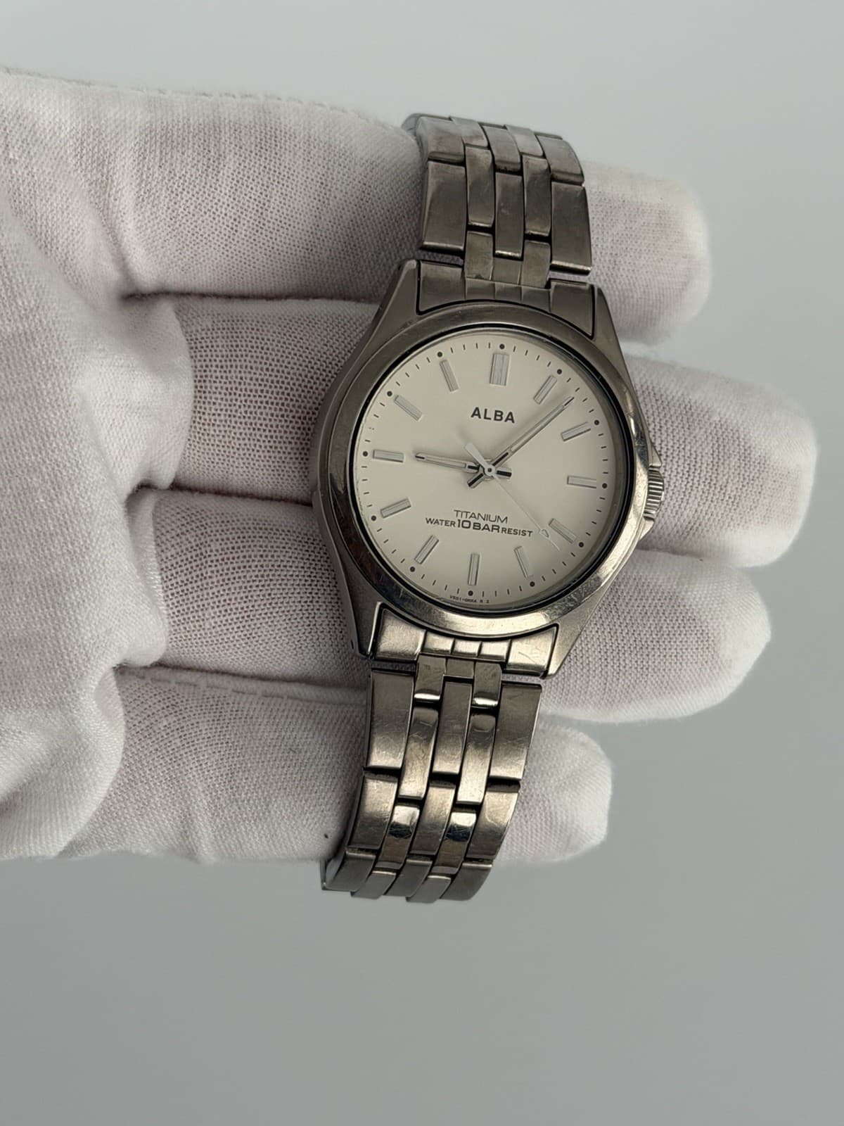 Alba Titanium V501-0BC0 Men’s Vintage Quartz Sports Dress Watch JDM 1990s