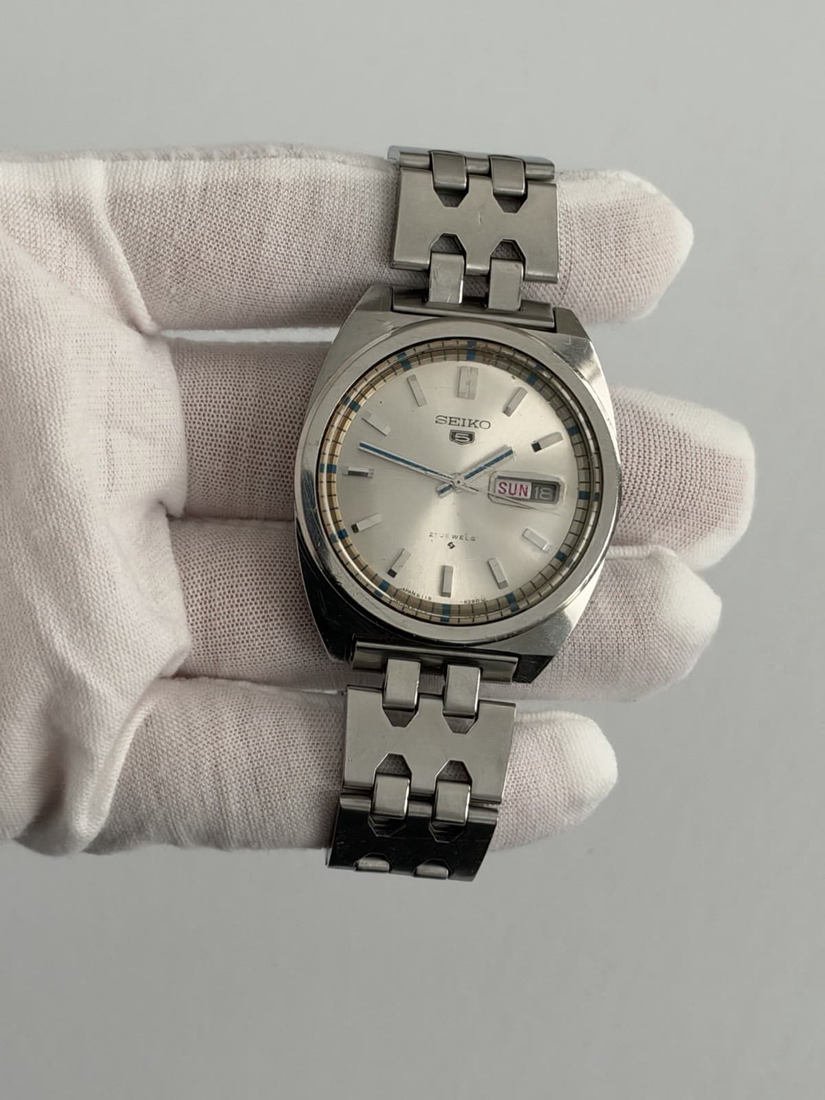 Seiko 5 6119-8240 Men’s Vintage 21J Automatic Dress Sports Watch JDM 1960s