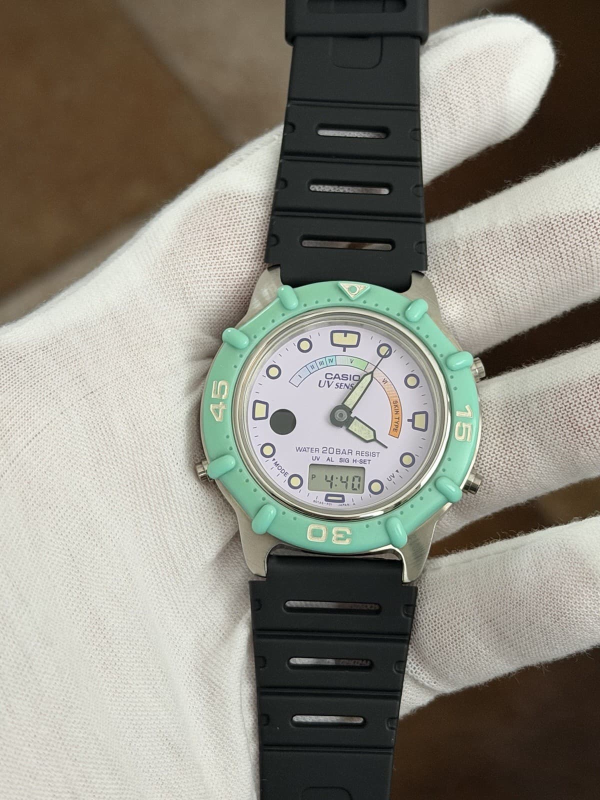 Rare Vintage Casio UV Sensor UV-700 Men’s Ana-Digi Sports Watch JDM 1980s - Image 1