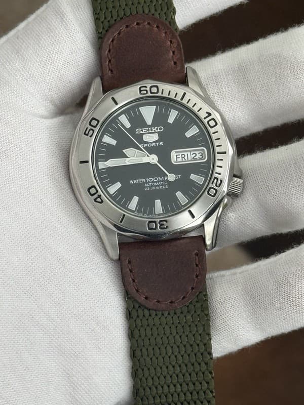 Vintage Seiko 5 Sports 7S36-00L0 SNZ391 Automatic Men’s Watch