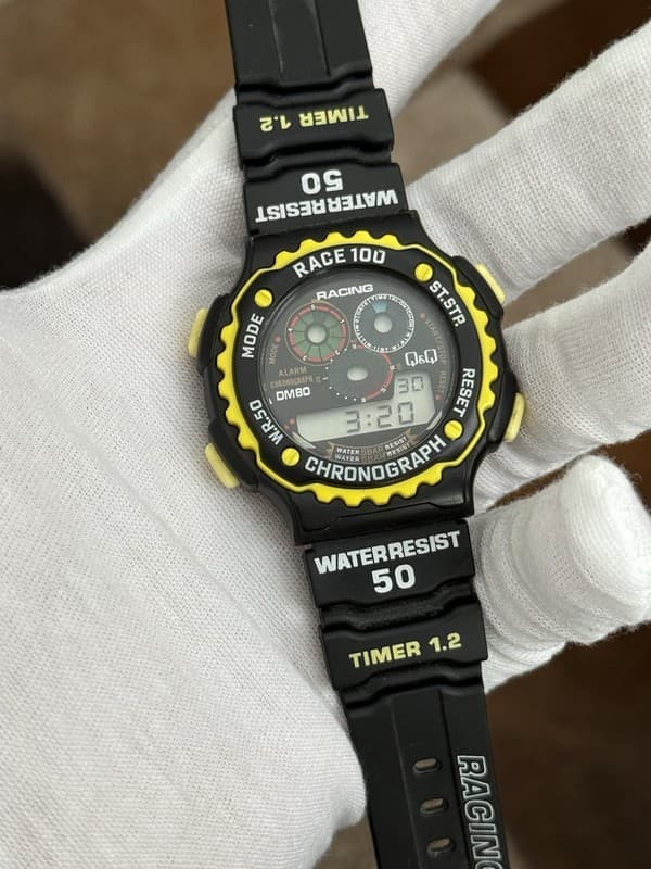 Vintage Citizen Q&Q DM80 Race 100 Chronograph Men’s Digital Sports Watch JDM