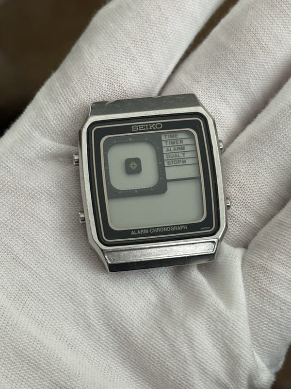 Vintage Seiko G757-4000 James Bond Octopussy Men’s Digital Watch – For Repair