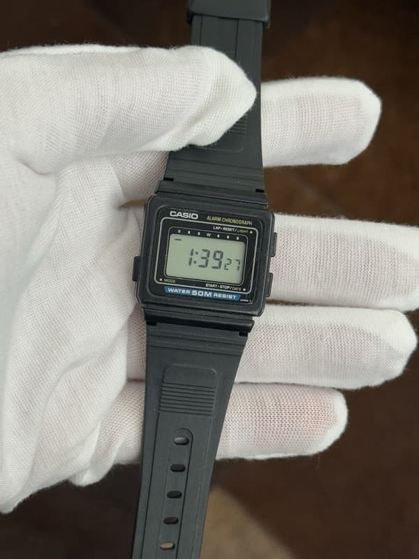 Rare Vintage Casio W-11 Men’s Alarm Chronograph Watch JDM 1980s Module 203