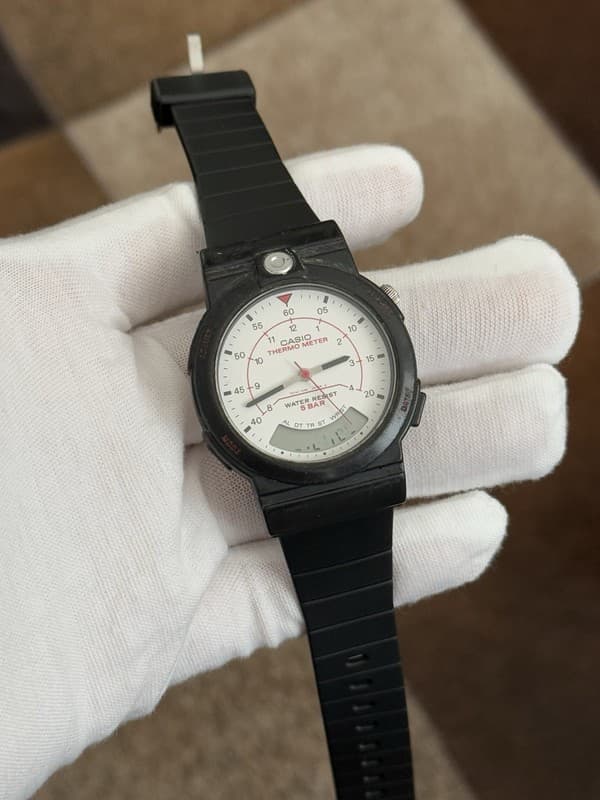 Super Rare Vintage Casio AW-10 Thermo Meter Ana-Digi Men’s Watch Mod. 377 - Read
