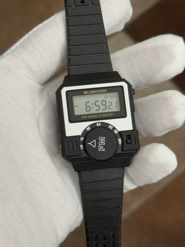 Rare Vintage Busicom FM Radio Digital Men’s Watch YG18-4000 JDM 1980s