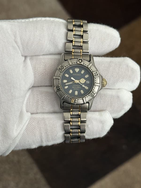 Rare Vintage Seiko 7N85-0110 Titanium Scuba 200m Diver’s Sports Watch JDM 1990s