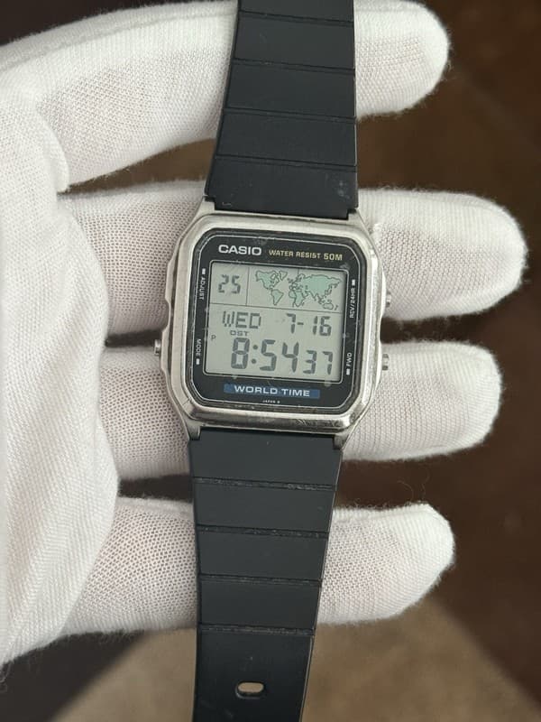 Rare Vintage Casio World Time W-65U Men’s Digital Watch Module 643 JDM 1980s