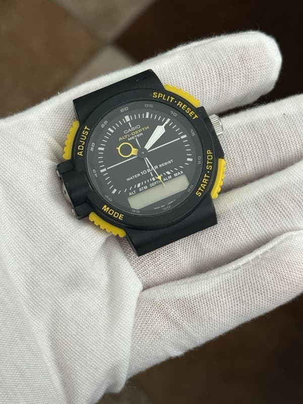 Rare Vintage Casio Alti-Depth Meter ARW-320 Men’s Ana-Digi Sports Watch - Repair