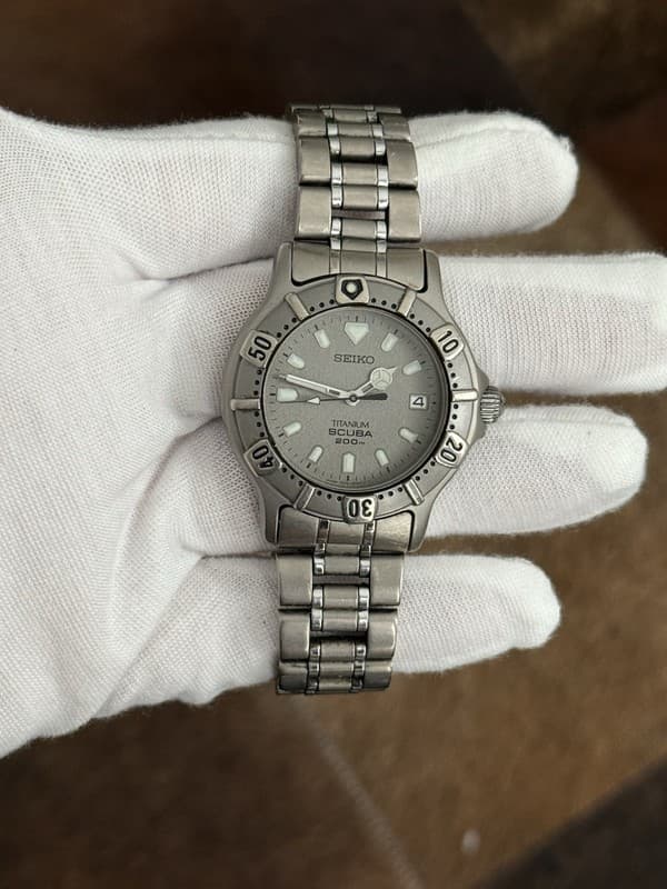 Rare Vintage Seiko Scuba Titanium Men’s Diver Sports Watch 7N35-6100 JDM 1990s