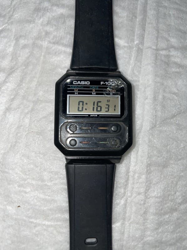 Rare Vintage Casio F-100 Alien Movie Men’s Digital Sports Watch Mod. 52 JDM 70s