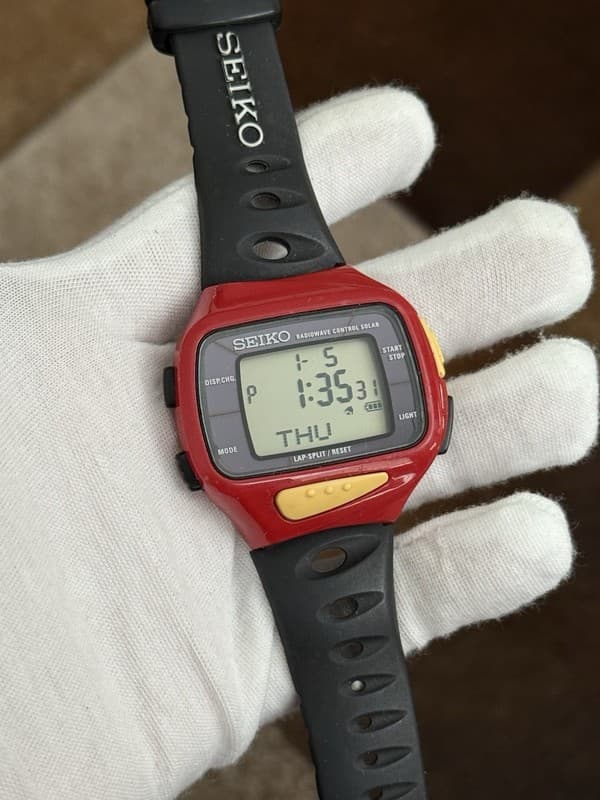 Vintage Seiko Super Runners S750-0AA0 Men’s Atomic Radio Solar Digital Watch JDM