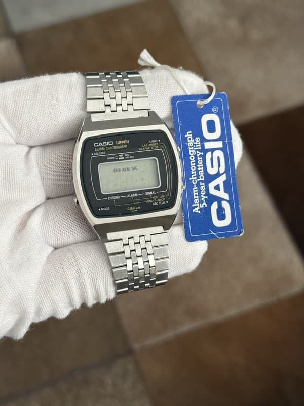 Rare Vintage Casio 83QS-41 Men’s Digital Alarm Chronograph Sports Watch JDM 80s