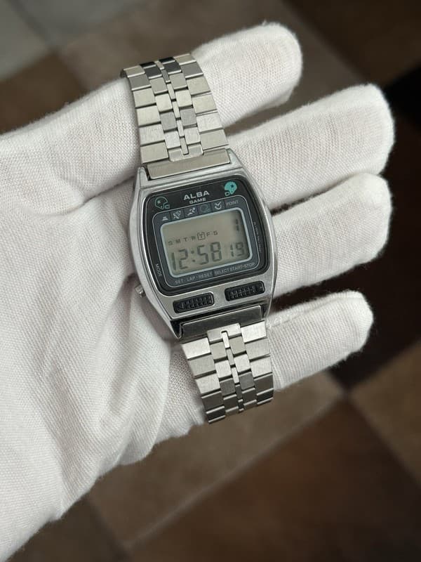 Rare Vintage Alba Y765-5050 JDM Men’s Digital Football Game Watch