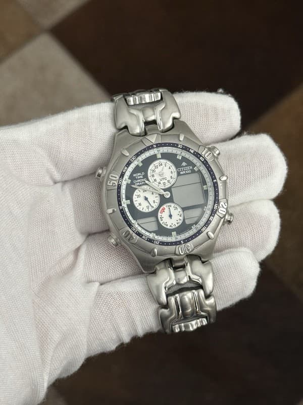 Vintage Citizen Promaster World Time Chronograph Men’s Sports Watch C300-Q02560