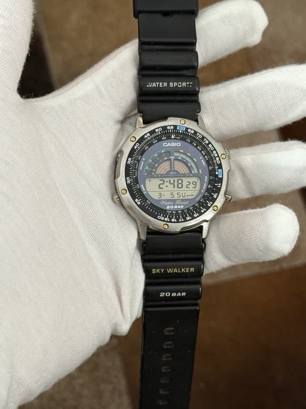 Rare Vintage Casio Sky Walker SKY-1100 Men’s Digital Sports Watch JDM 1990s