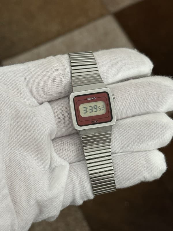 Rare Vintage Seiko L221-4010 Digital LCD Quartz Watch JDM 1970s
