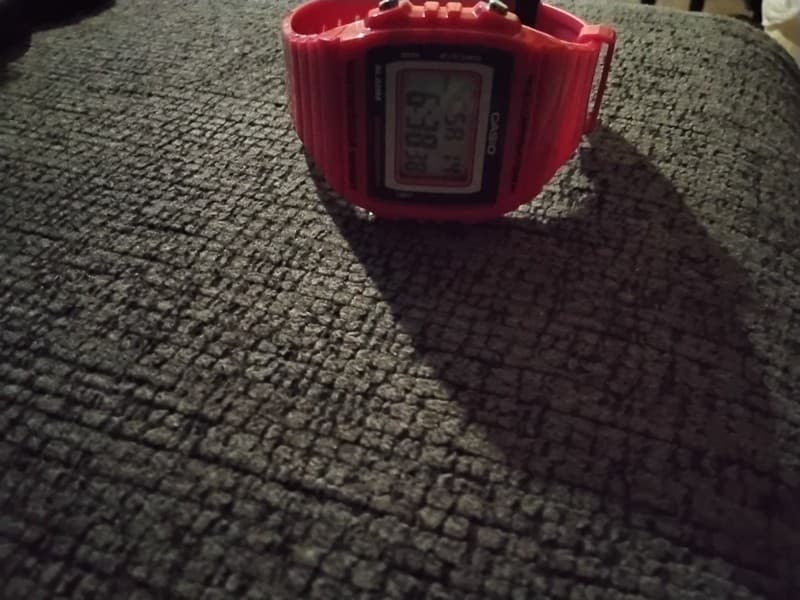 Vintage Casio W-215H Men’s Glossy Digital Sports Watch