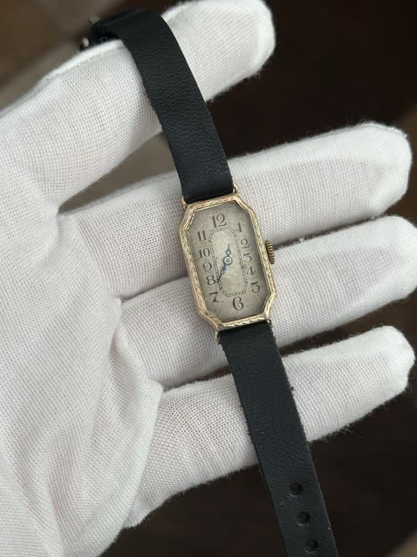 Rare Vintage Rolex Art Deco 9k Gold Engraved Ladies Cocktail Watch 1920s