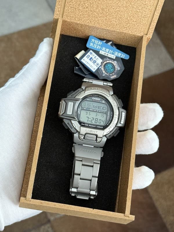 Rare Vintage Casio Pro Trek PRT-610 Triple Sensor Titanium Digital Sports Watch