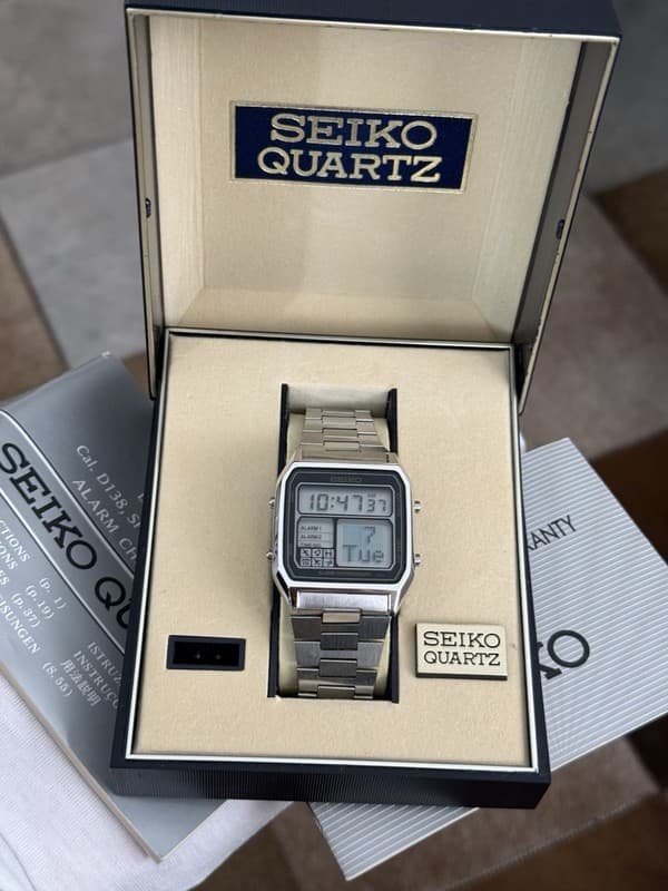 Rare Vintage Seiko D138-4009 Men’s Alarm Chronograph Digital Sports Watch JDM