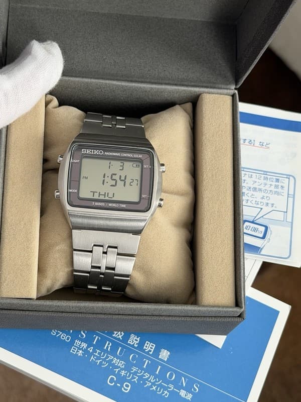 Rare Vintage Seiko S760-0AA0 Radiowave Control Solar Digital Sports Watch JDM