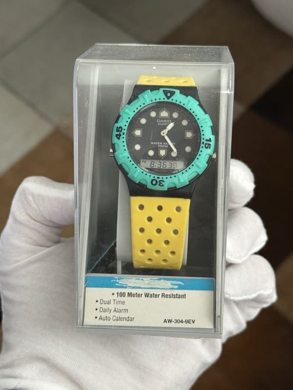 NOS Vintage Casio AW-304-9EV Men’s Quartz Ana-Digi Sports Watch JDM 1990s