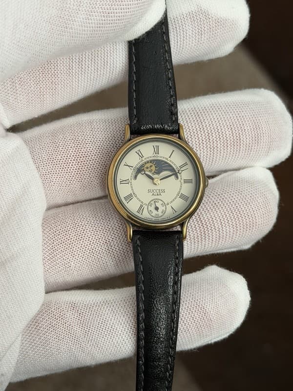 Rare Vintage Seiko Alba Success Moon Phase V806-0190 Ladies Dress Watch JDM 80s