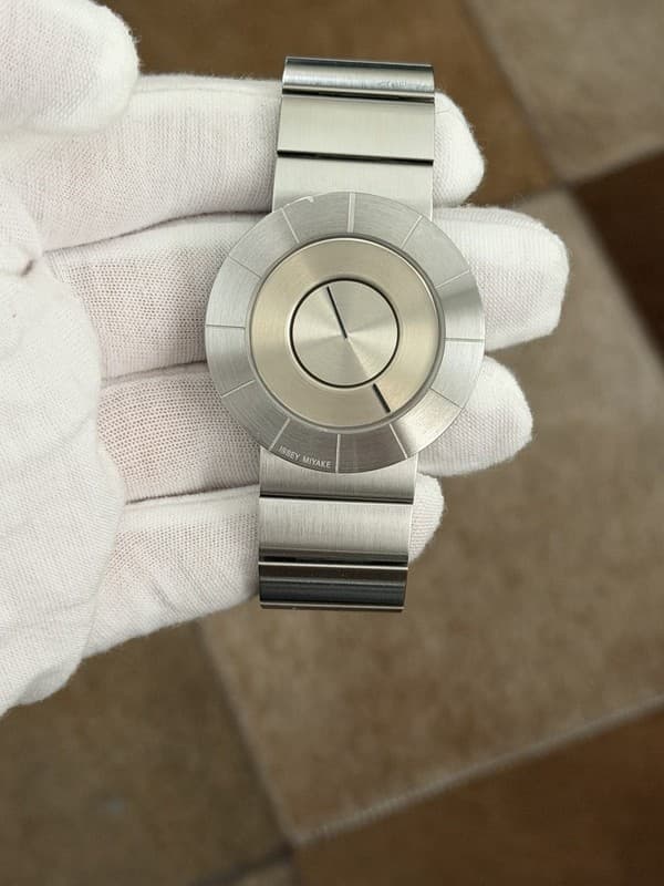 Rare Vintage Seiko Issey Miyake Tokujin Yoshioka VJ20-0010 Men’s Watch JDM 1990s