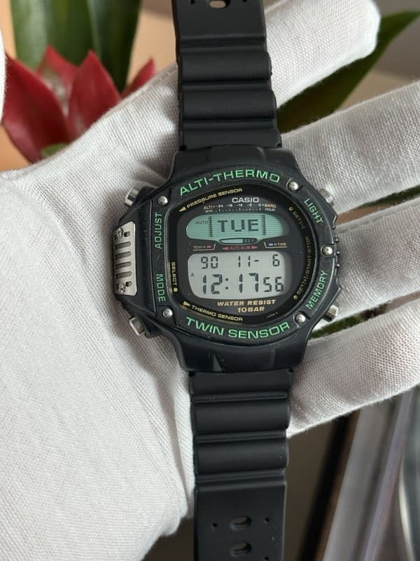 Rare Vintage Casio ALT-6000 Alti-Thermo Twin Sensor Men’s Digital Watch JDM 90s