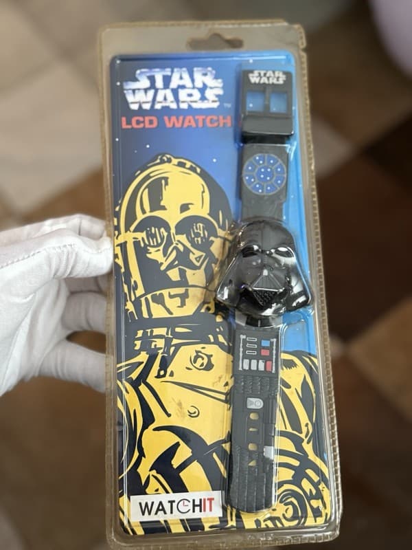 Vintage 1997 Star Wars Darth Vader LCD Digital Watch Japan Exclusive Sealed JDM
