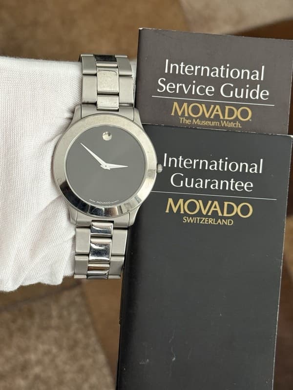 Vintage Movado Museum Classic Men’s Steel Quartz Dress Watch 81.D1.862.2 1990s