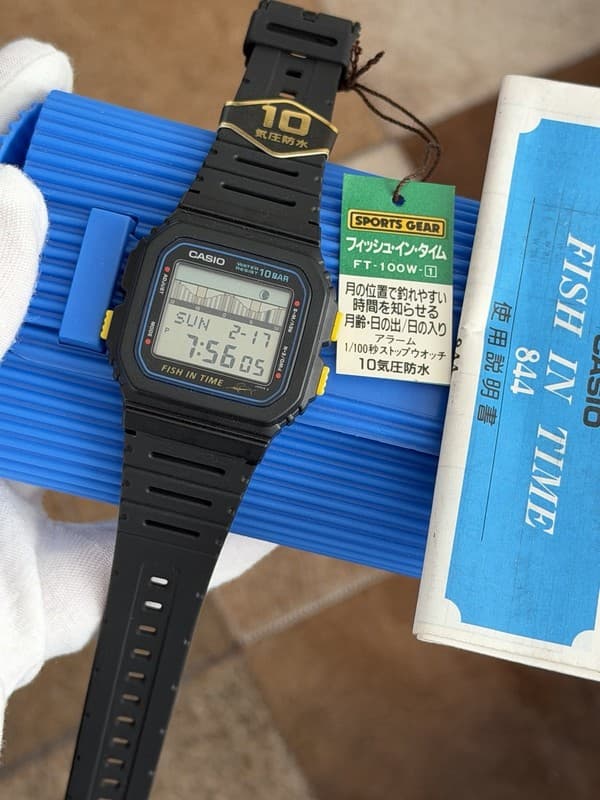 NOS Rare Vintage Casio Fish In Time FT-100W Men’s Digital Sports Watch JDM 1980s