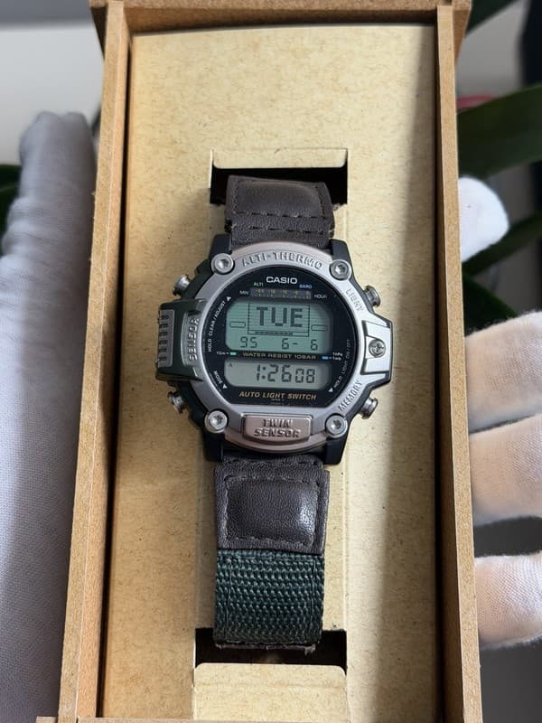 NOS Rare Vintage Casio Pro Trek PRT-30 Twin Sensor Digital Sports Watch JDM 90s