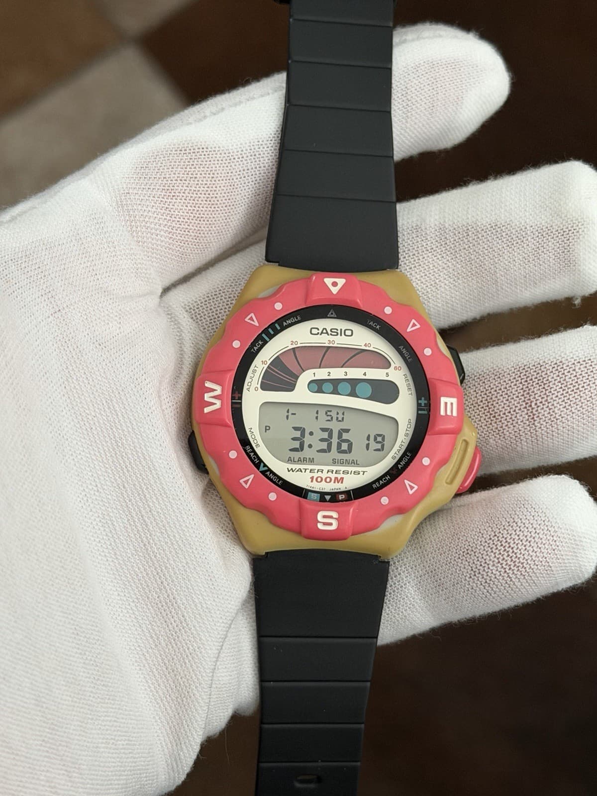 Rare Vintage Casio SUF-120 Surfing Timer Men’s Digital Sports Watch JDM 1980s