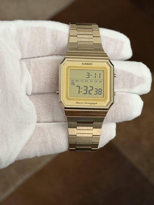 Rare Vintage Casio SA-700G Alarm Chronograph Men’s Digital Sports Watch JDM 80s
