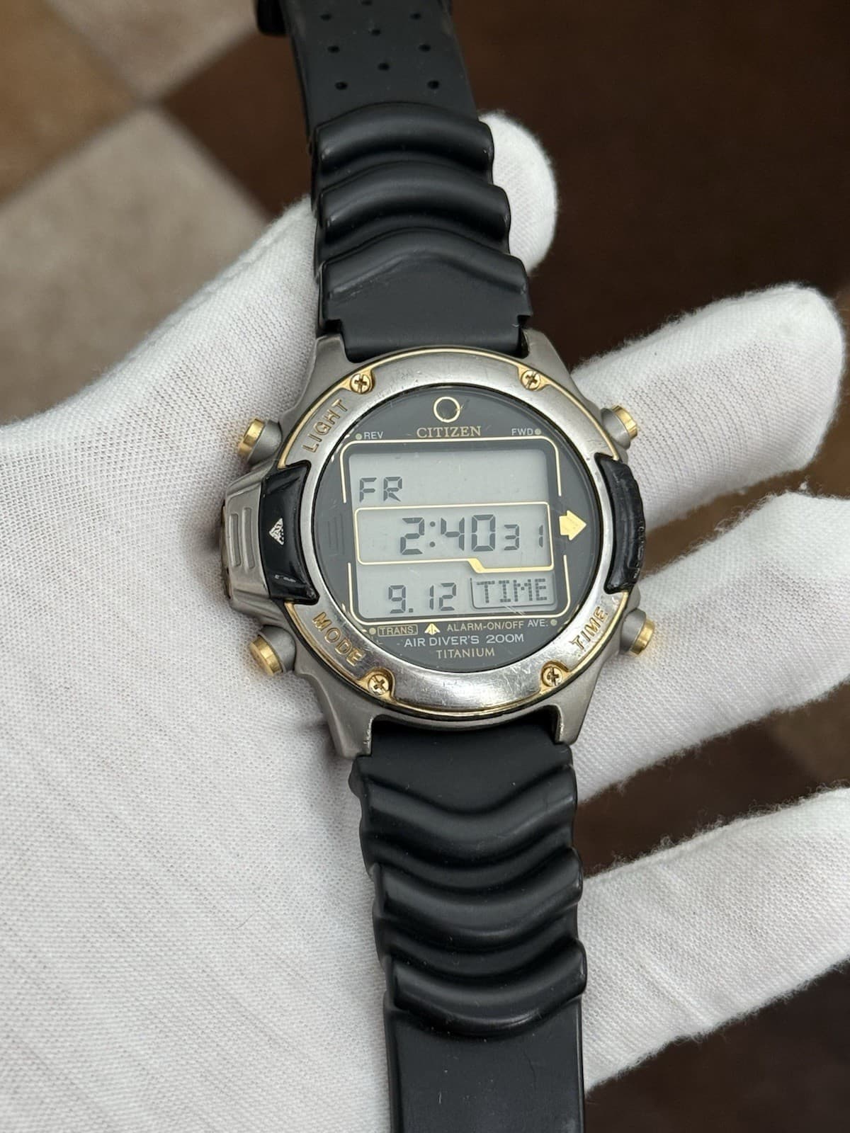 Vintage Citizen Hyper Aqualand Men’s Titanium Digital Diver Watch D202-Q00117