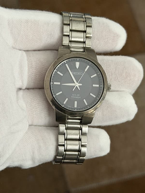 Rare Vintage Seiko Solar Titanium Men’s Sports Watch V181-0AB0 JDM 1990s