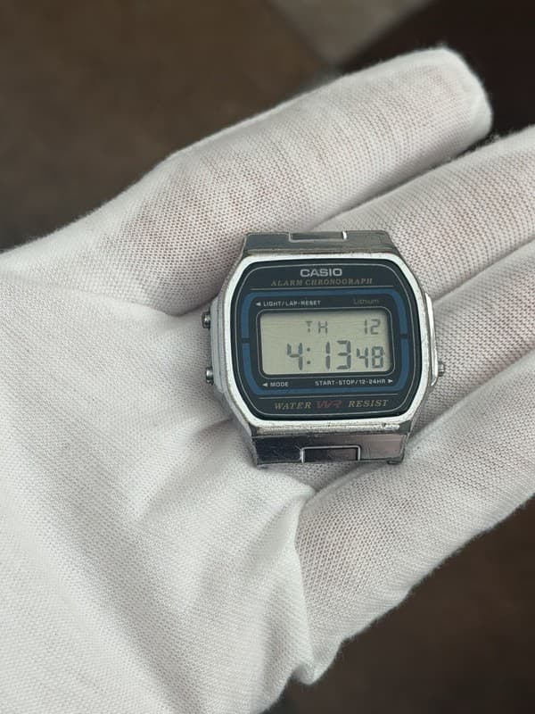 Rare Vintage Casio A164W Men’s Digital Alarm Chronograph Sports Watch JDM 1990s