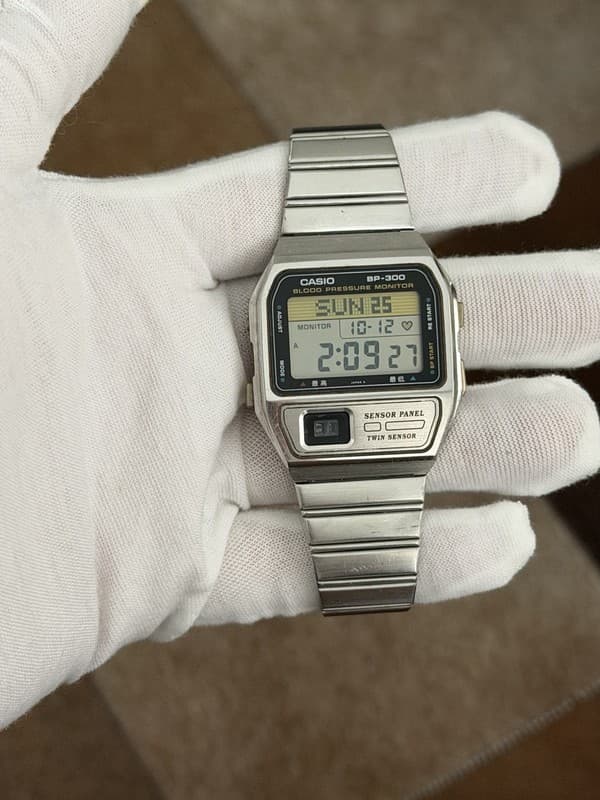 Rare Vintage Casio BP-300 Blood Pressure Monitor Men’s Digital Watch JDM 1990s