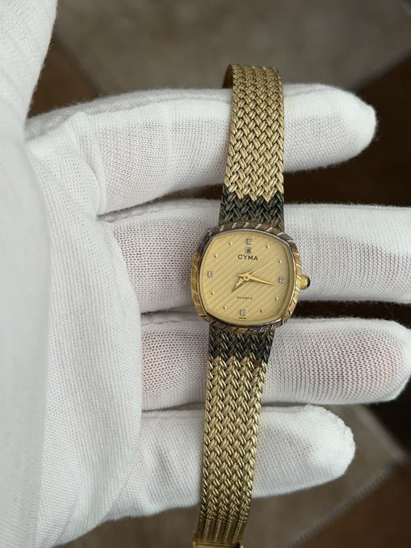 Rare Vintage Cyma Quartz Ladies Classic Swiss Bracelet Dress Watch
