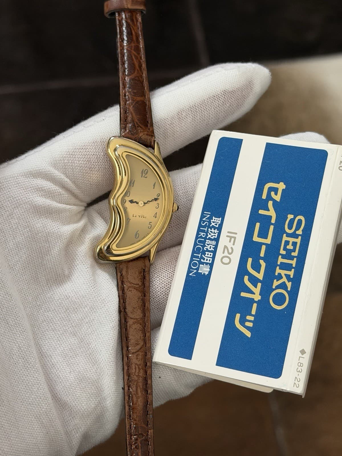 Rare Vintage Seiko Le Vent Crescent Moon 1F20-5J60 Sayoko Yamaguchi Design Watch