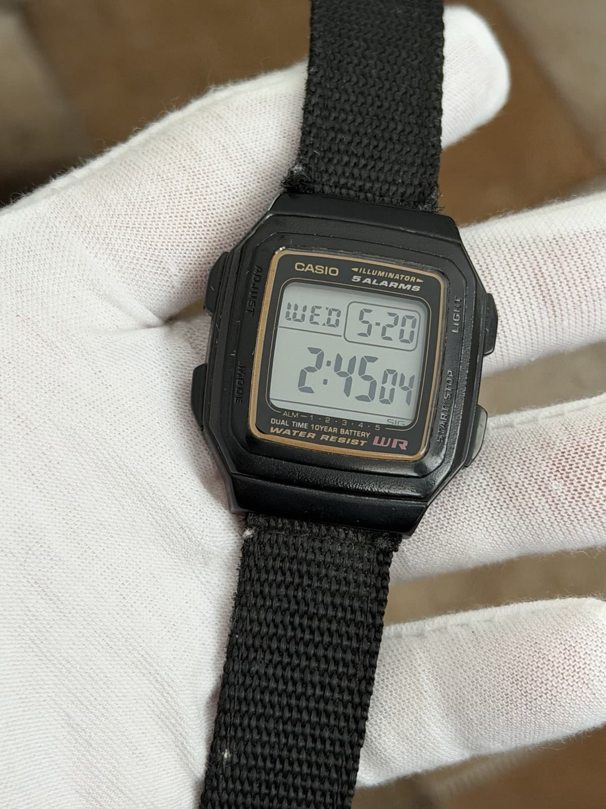 Vintage Casio Illuminator F-201WA Men’s Digital Sports Watch JDM 1990s
