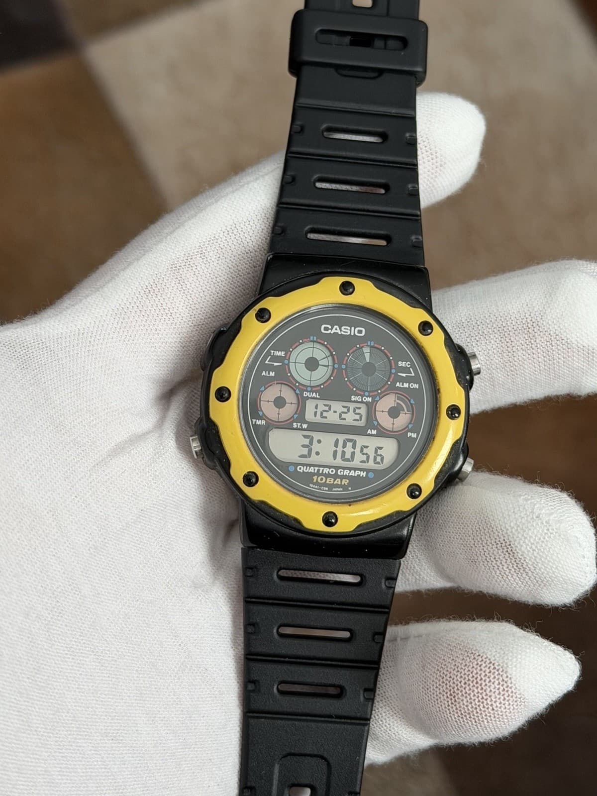 Rare Vintage Casio Quattro Graph QGW-10 Men’s Digital Sports Watch JDM 1980s