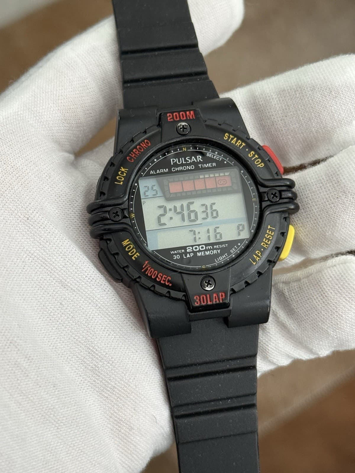 Vintage Seiko Pulsar 30-Lap Memory Men’s Digital Sports Watch W359-0A28 JDM 80s