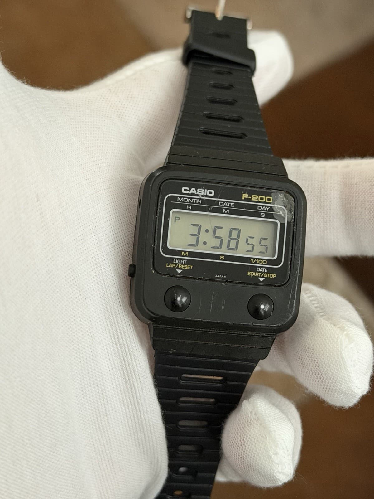 Casio F-200 Men’s Vintage Digital Sports Watch JDM 1970s Module 55