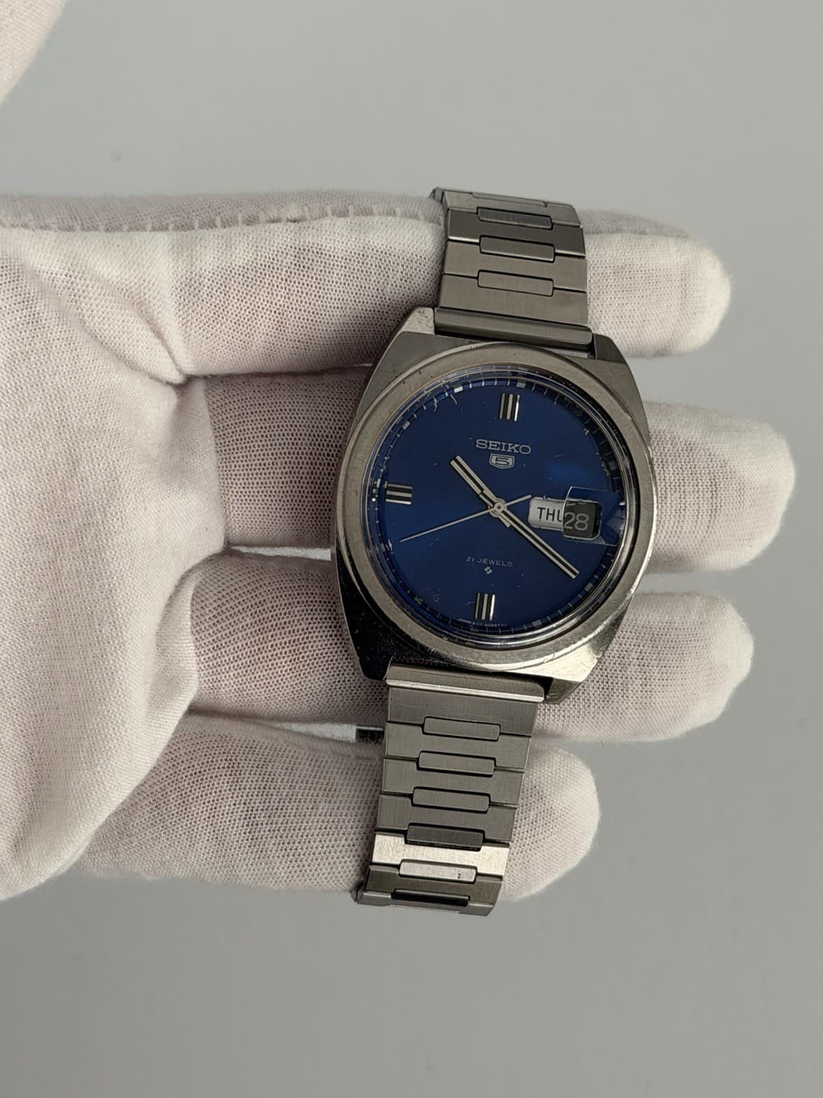 Seiko 5 6119-8240 Men’s Vintage 21J Automatic Dress Sports Watch JDM 1960s
