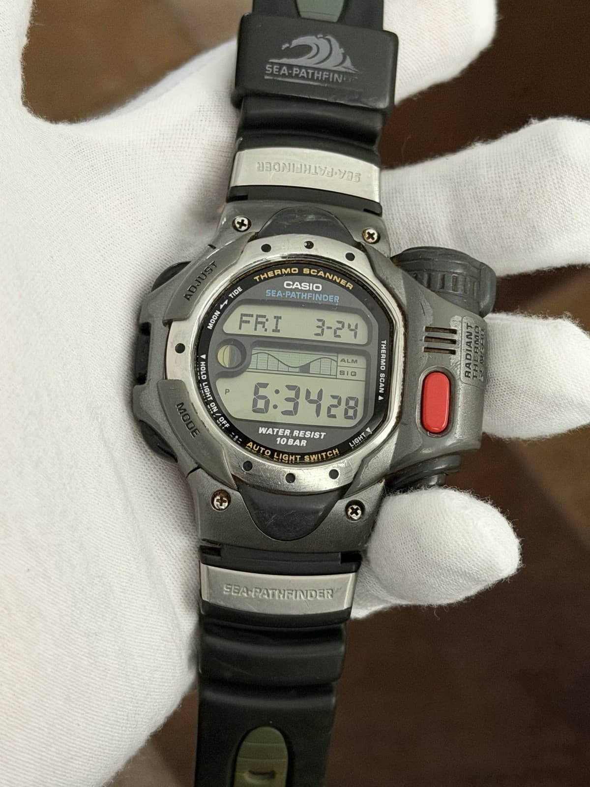 Rare Vintage Casio Sea-Pathfinder Thermo Scanner SPF-10 Men’s Digital Watch JDM - Image 1