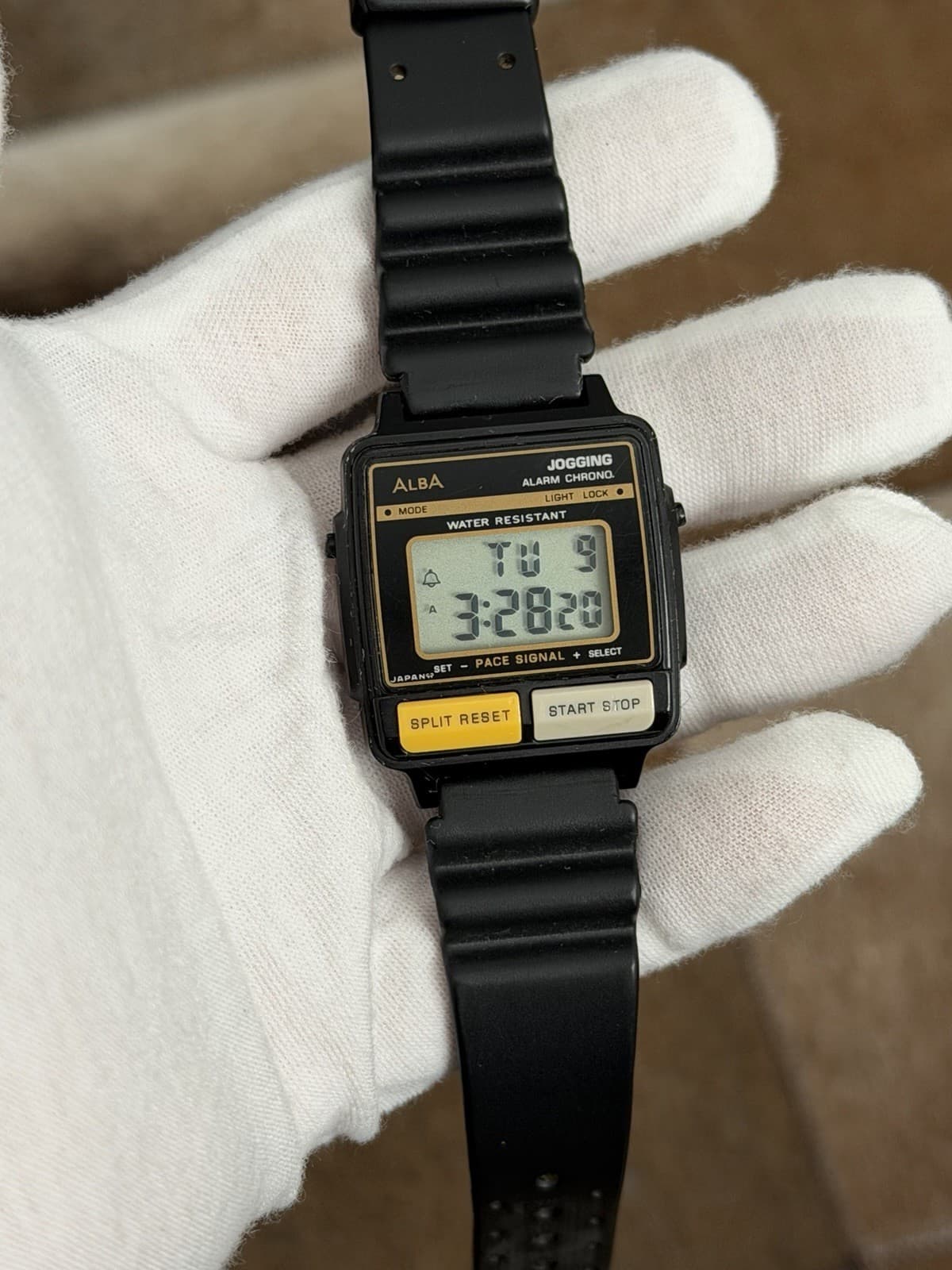 Rare Vintage Alba Jogging Alarm Chrono W304-4010 Men’s Digital Sports Watch JDM - Image 1