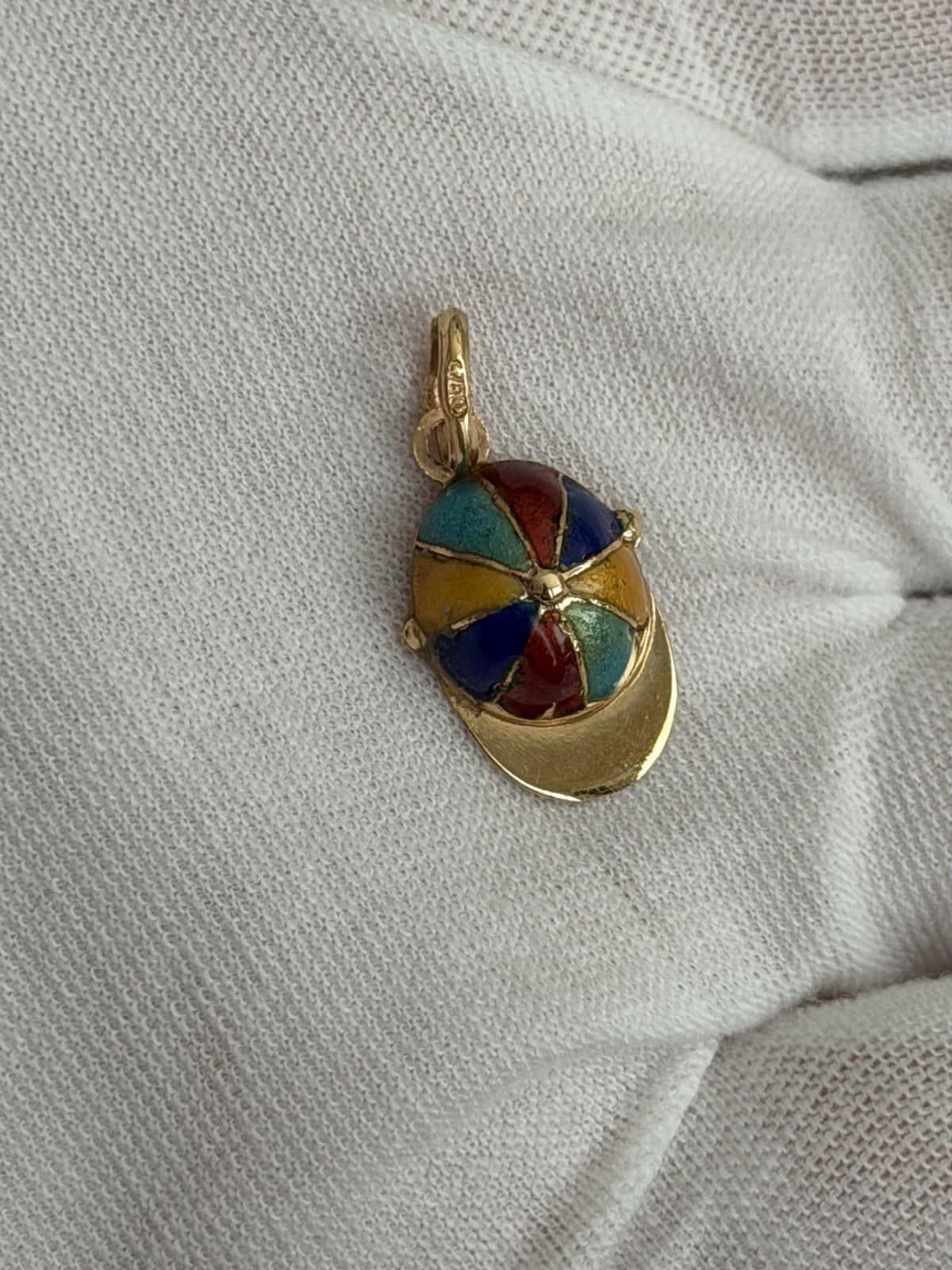 Vintage Handmade Men’s 18K Gold Enamel Jockey Cap Necklace Pendant Charm