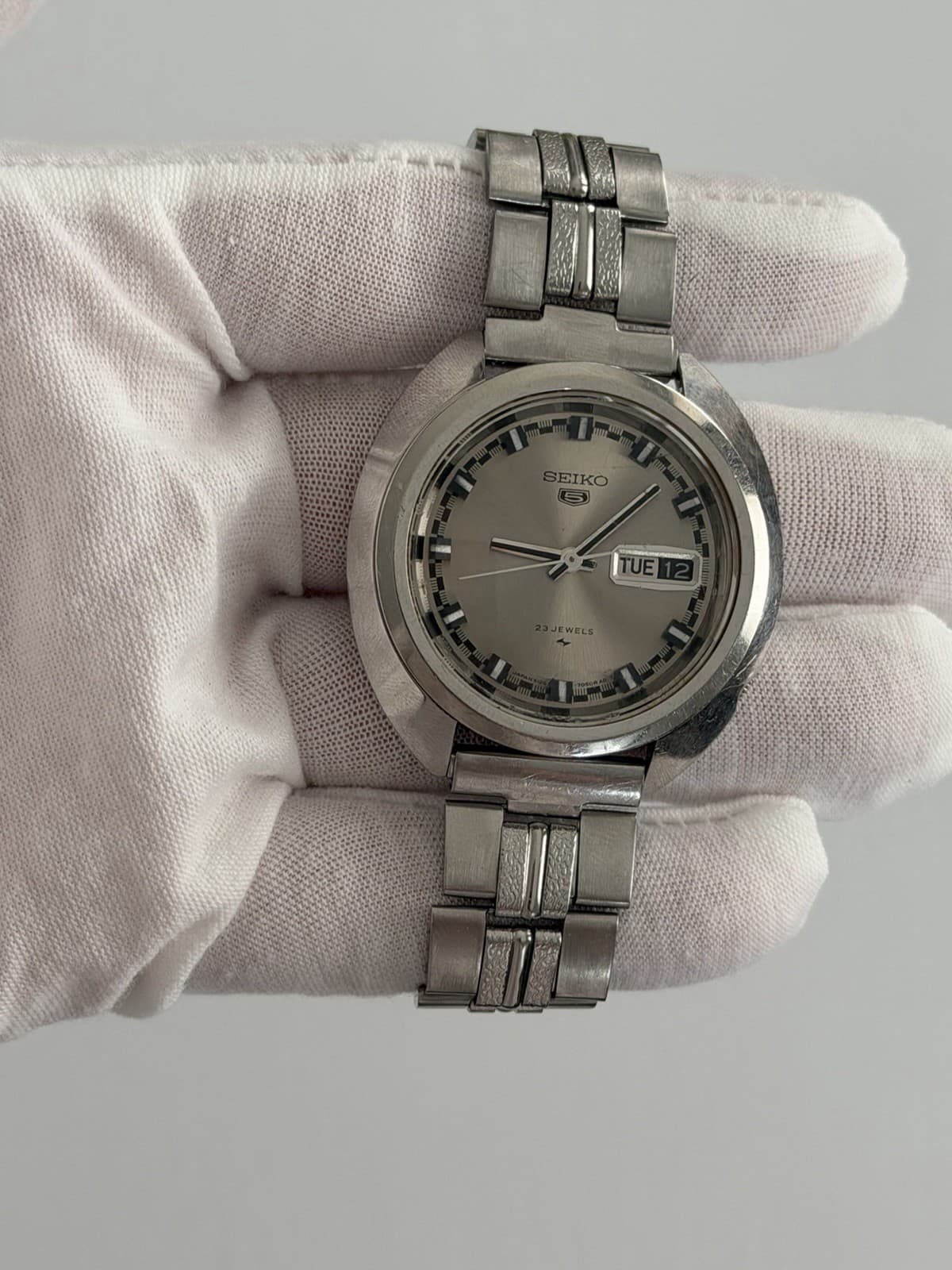Seiko 5 5126-7030 Men’s Vintage 23J Automatic Dress Sports Watch JDM 1960s